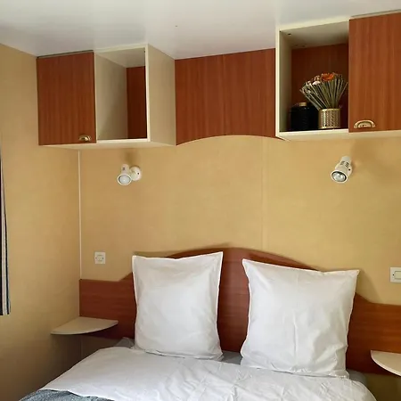 Κάμπινγκ Mobil-home Avec Terrasse A Saint-pierre-d'oleron - Api-1-52-978 Saint-Pierre-d'Oleron