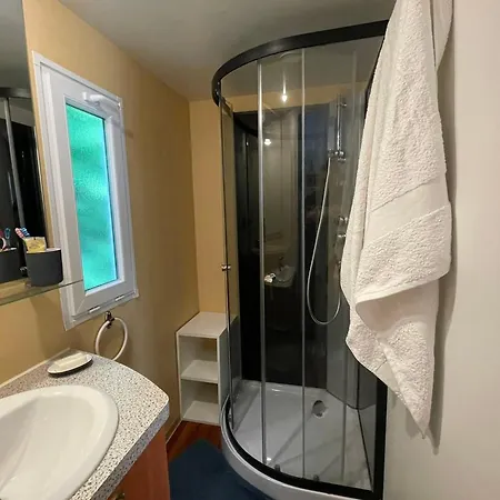 Mobil-home Avec Terrasse à Saint-pierre-d'oléron - Api-1-52-978 * Saint-Pierre-d'Oleron