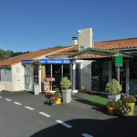 Mobil-home Avec Terrasse à Saint-pierre-d'oléron - Api-1-52-978