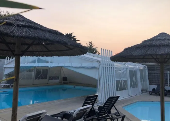 Parque de Campismo Mobil-home Avec Terrasse à Saint-pierre-d'oléron - Api-1-52-978 *