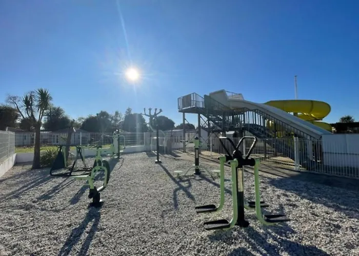 Mobil-home Avec Terrasse à Saint-pierre-d'oléron - Api-1-52-978 Parque de Campismo *